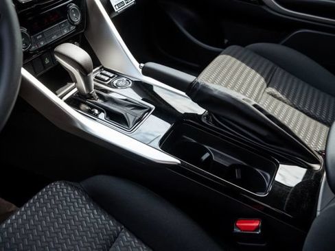 New 2026 Mitsubishi Eclipse Cross LE AWD/4WD image 23