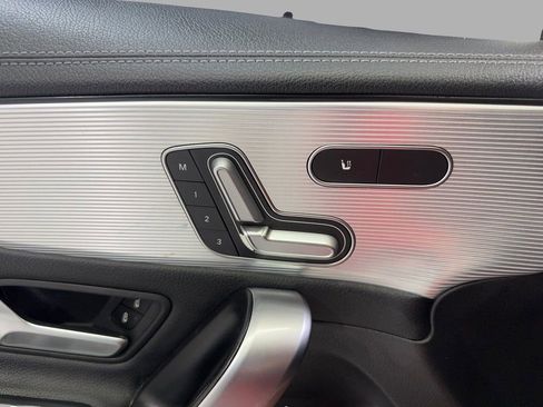 Used 2020 Mercedes-Benz CLA 250 image 36