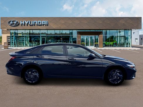 New 2026 Hyundai Elantra Sport image 9