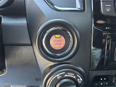 Used 2021 Nissan Titan PRO-4X w/ Pro-4x Convenience Package image 27