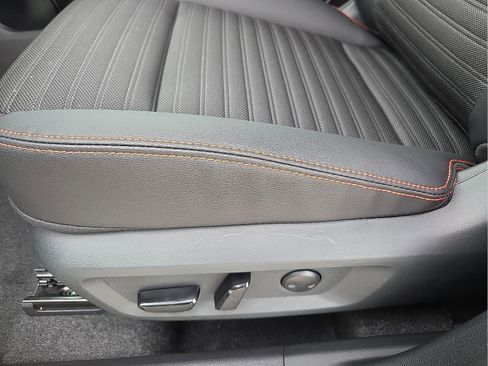 Used 2026 Nissan Rogue SV AWD/4WD image 14