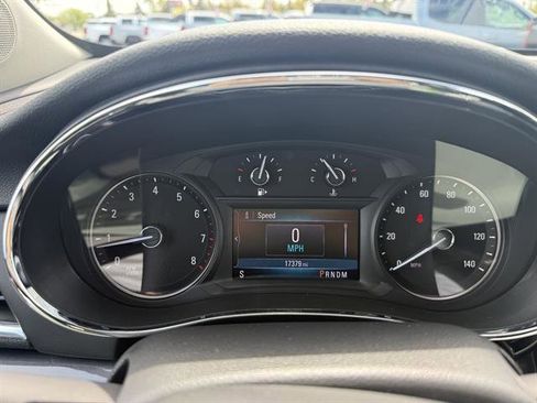 Used 2022 Buick Encore Preferred w/ Safety Package image 32