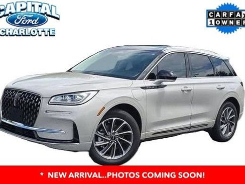 Used 2024 Lincoln Corsair Grand Touring AWD/4WD image 2
