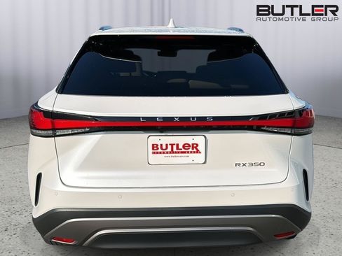 Used 2024 Lexus RX 350 FWD w/ Convenience Package image 5