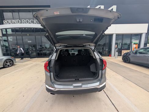 Used 2019 GMC Terrain SLT w/ Preferred Package image 10