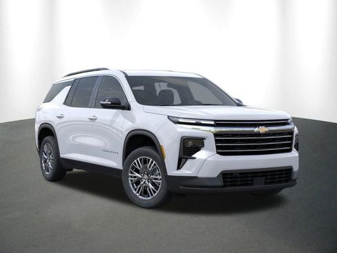 New 2026 Chevrolet Traverse LT image 8