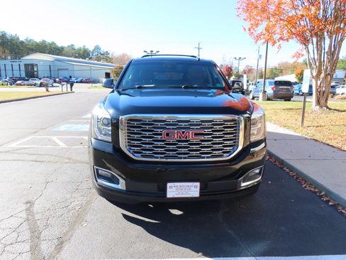 Used 2018 GMC Yukon XL Denali w/ Denali Ultimate Package image 12