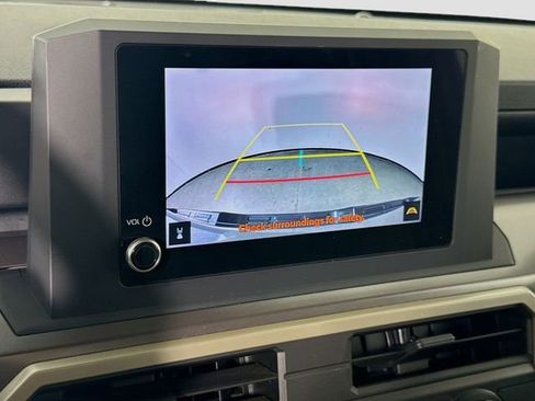 Certified 2024 Toyota Tacoma TRD Off-Road AWD/4WD image 13