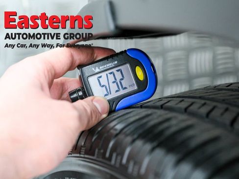 Used 2022 Hyundai Kona SE w/ Winter Weather Package image 28