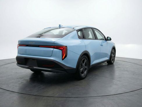 Used 2025 Kia K4 FWD image 9