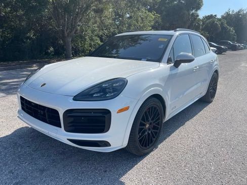 Used 2022 Porsche Cayenne GTS AWD/4WD image 5