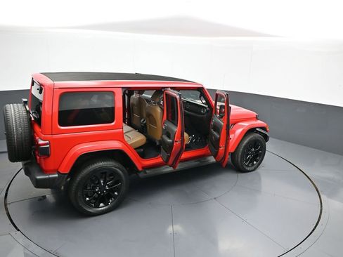 Used 2022 Jeep Wrangler Unlimited Sahara w/ Cold Weather Group AWD/4WD image 46