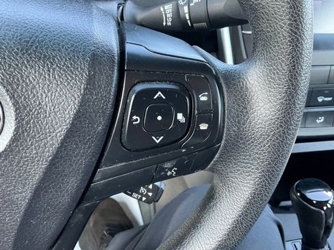 Used 2016 Toyota Camry LE FWD image 14