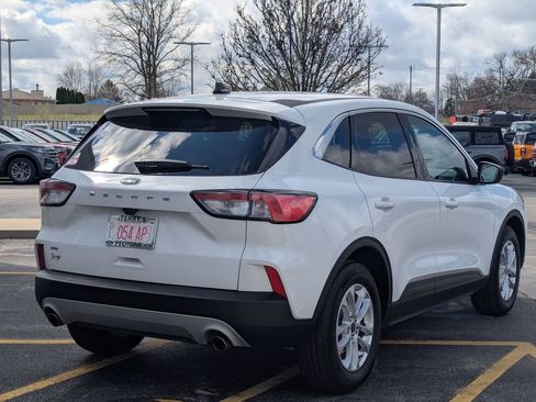 Used 2022 Ford Escape SE FWD image 3