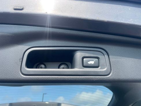 Used 2017 Honda Pilot Touring image 30