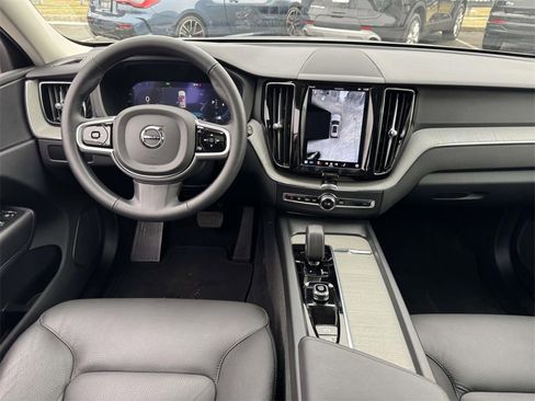 Certified 2025 Volvo XC60 B5 Plus image 11