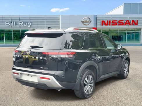 Certified 2025 Nissan Pathfinder SL w/ Cargo Package AWD/4WD image 3