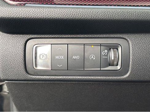 Used 2024 Chevrolet Traverse RS w/ LPO, Floor Liner Package AWD/4WD image 29