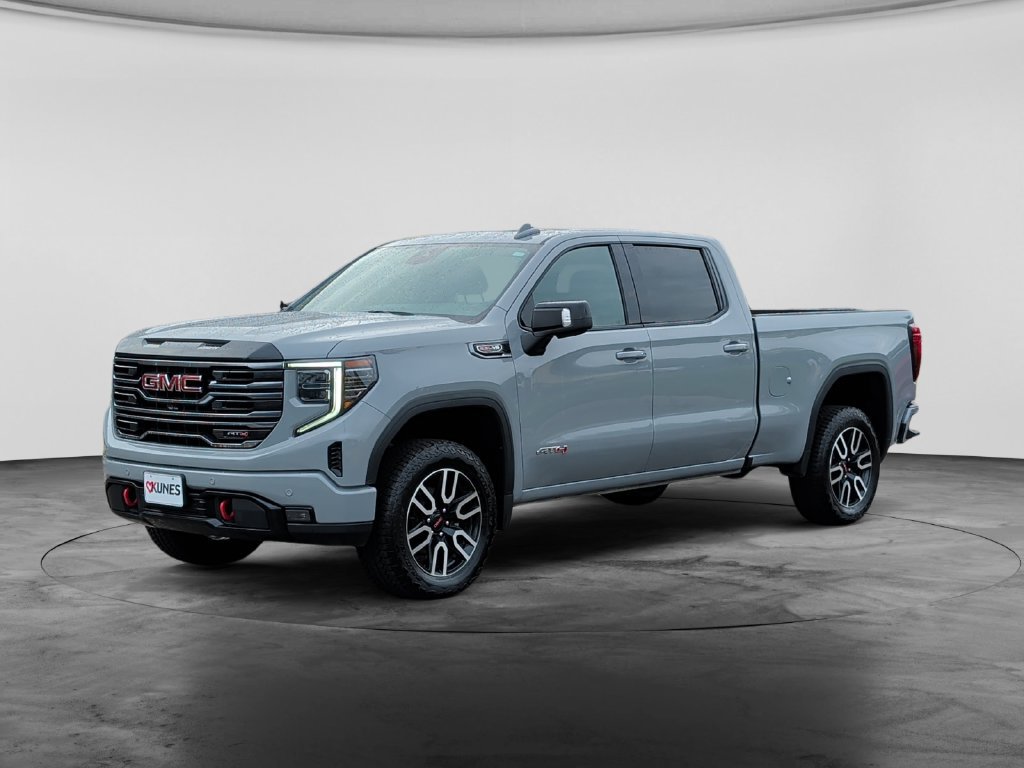 Used 2025 GMC Sierra 1500 AT4 w/ AT4 Preferred Package AWD/4WD image 3
