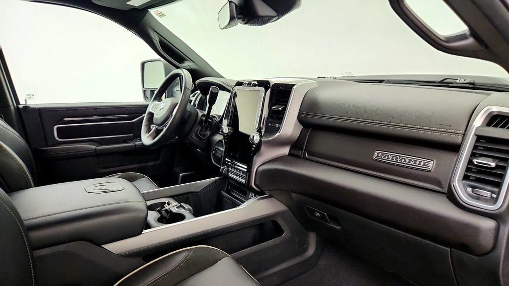 Used 2023 RAM 2500 Laramie AWD/4WD image 25