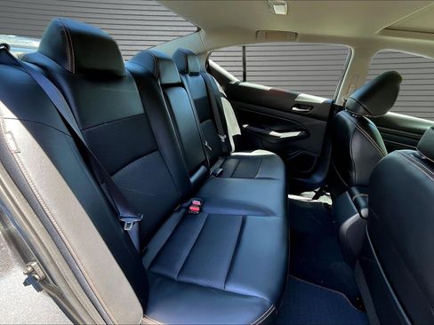 Used 2021 Nissan Altima 2.5 SR w/ SR Premium Package FWD image 16