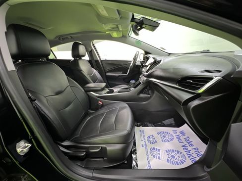 Used 2017 Chevrolet Volt Premier w/ Driver Confidence II Package FWD image 29