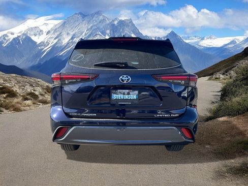 New 2026 Toyota Highlander XLE image 4