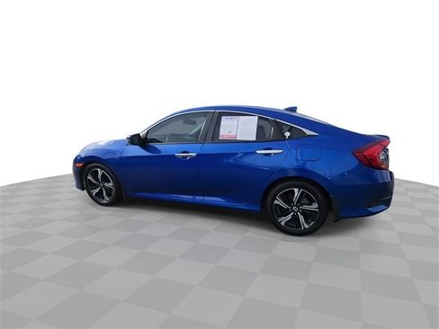 Used 2017 Honda Civic Touring image 6