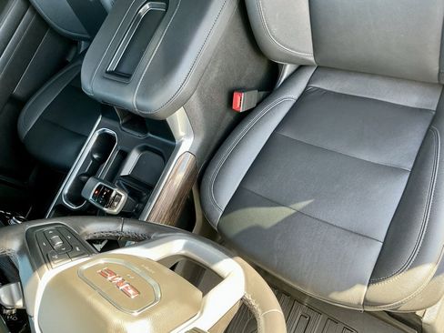 Used 2022 GMC Sierra 1500 Elevation w/ Elevation Premium Package image 43