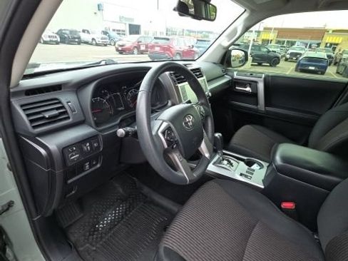 Used 2022 Toyota 4Runner Trail Special Edition AWD/4WD image 11