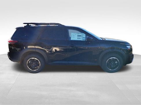 New 2025 Nissan Pathfinder Rock Creek image 7