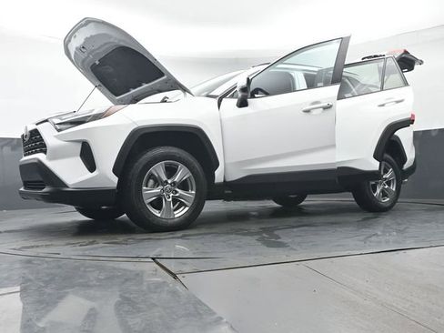 Used 2024 Toyota RAV4 XLE image 44