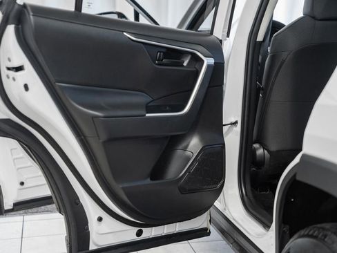 Used 2025 Toyota RAV4 LE image 31