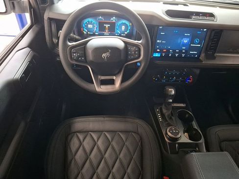 Used 2025 Ford Bronco 4-Door AWD/4WD image 10