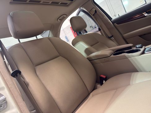 Used 2011 Mercedes-Benz C 300 4MATIC Sedan image 24