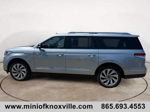 Used 2024 Lincoln Navigator L Reserve AWD/4WD image 6