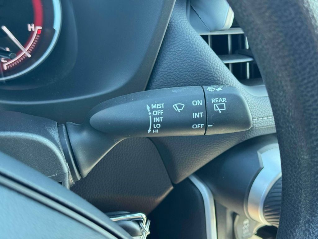 Used 2025 Toyota RAV4 LE AWD/4WD image 26