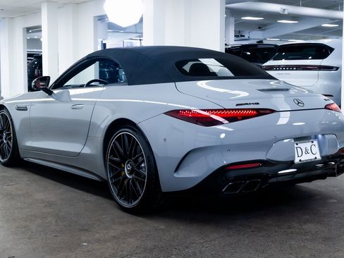 Used 2022 Mercedes-Benz SL 63 AMG 4MATIC image 25