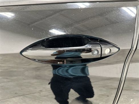 Used 2022 Honda Pilot Sport image 13