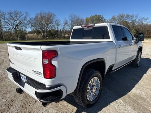 Used 2023 Chevrolet Silverado 2500 High Country image 5