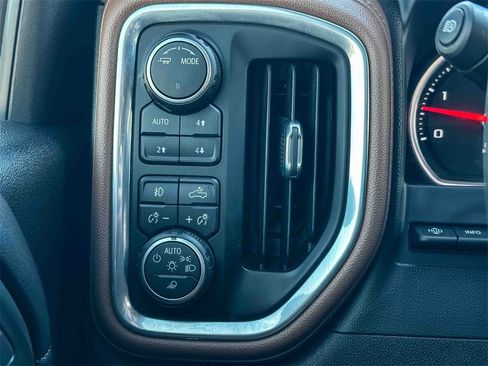 Used 2021 Chevrolet Silverado 2500 High Country w/ Z71 Off-Road Package image 31