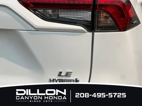 Used 2022 Toyota RAV4 LE AWD/4WD image 27