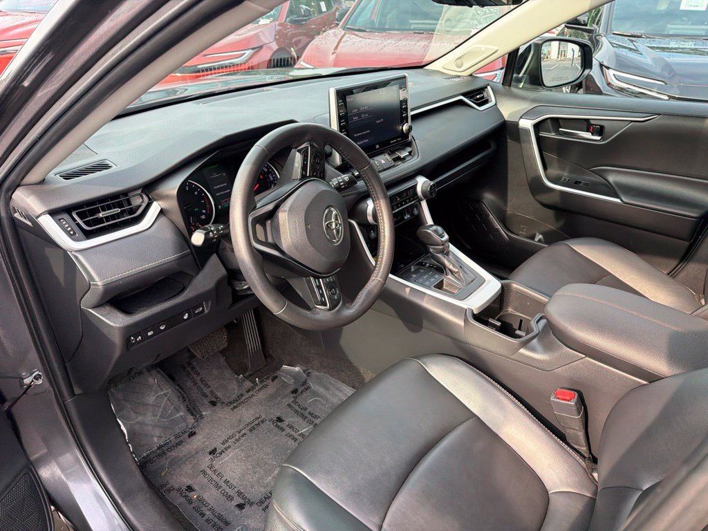 Certified 2022 Toyota RAV4 XLE Premium AWD/4WD image 23