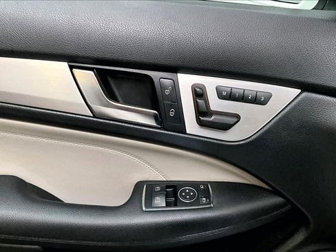 Used 2013 Mercedes-Benz C 250 Coupe image 34
