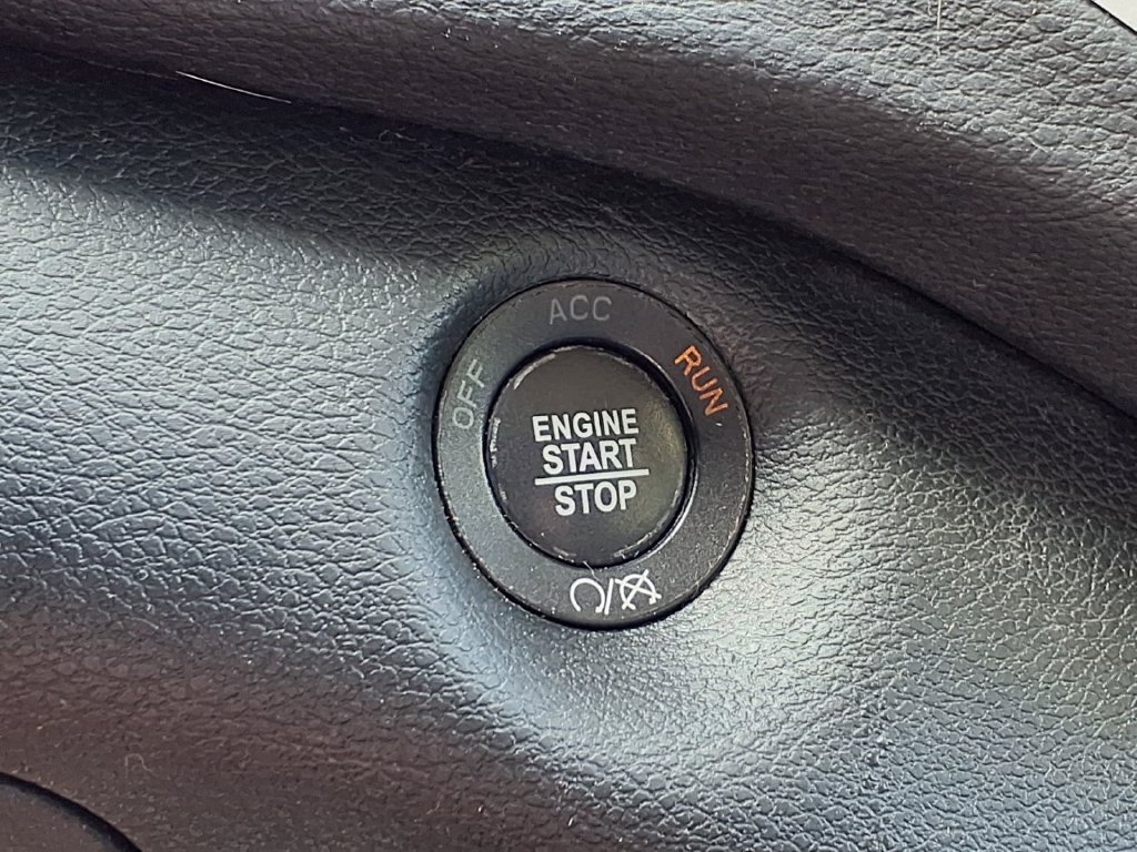 Used 2018 Jeep Cherokee Latitude Plus FWD image 22