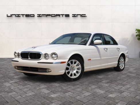 Used 2004 Jaguar XJ8 RWD image 1