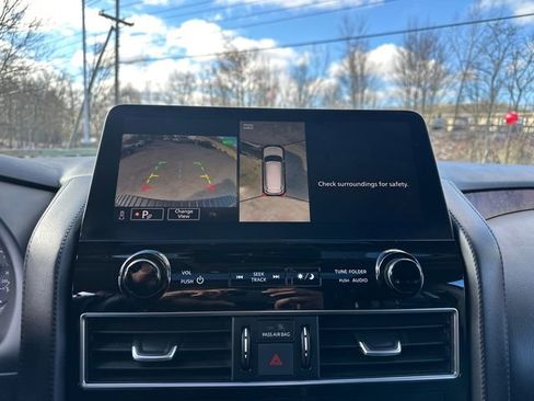 Used 2024 Nissan Armada SL image 43