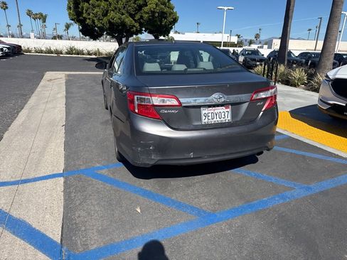 Used 2012 Toyota Camry XLE w/ Leather Pkg image 17