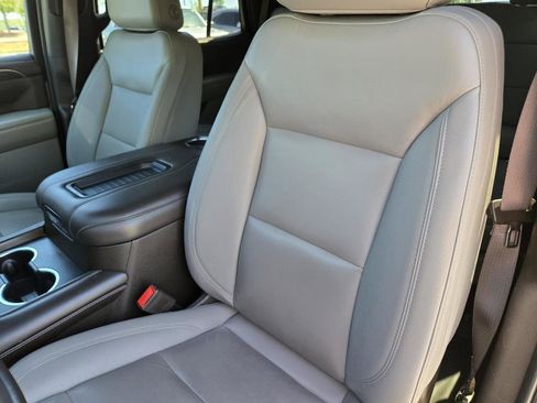 Used 2023 Chevrolet Tahoe LT RWD image 16