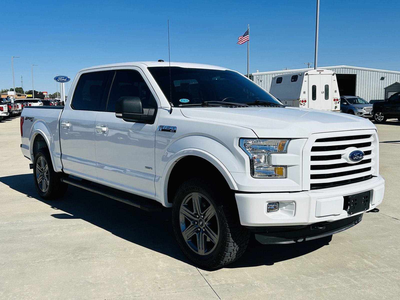 Used 2016 Ford F150 XLT w/ Equipment Group 302A Luxury AWD/4WD image 2